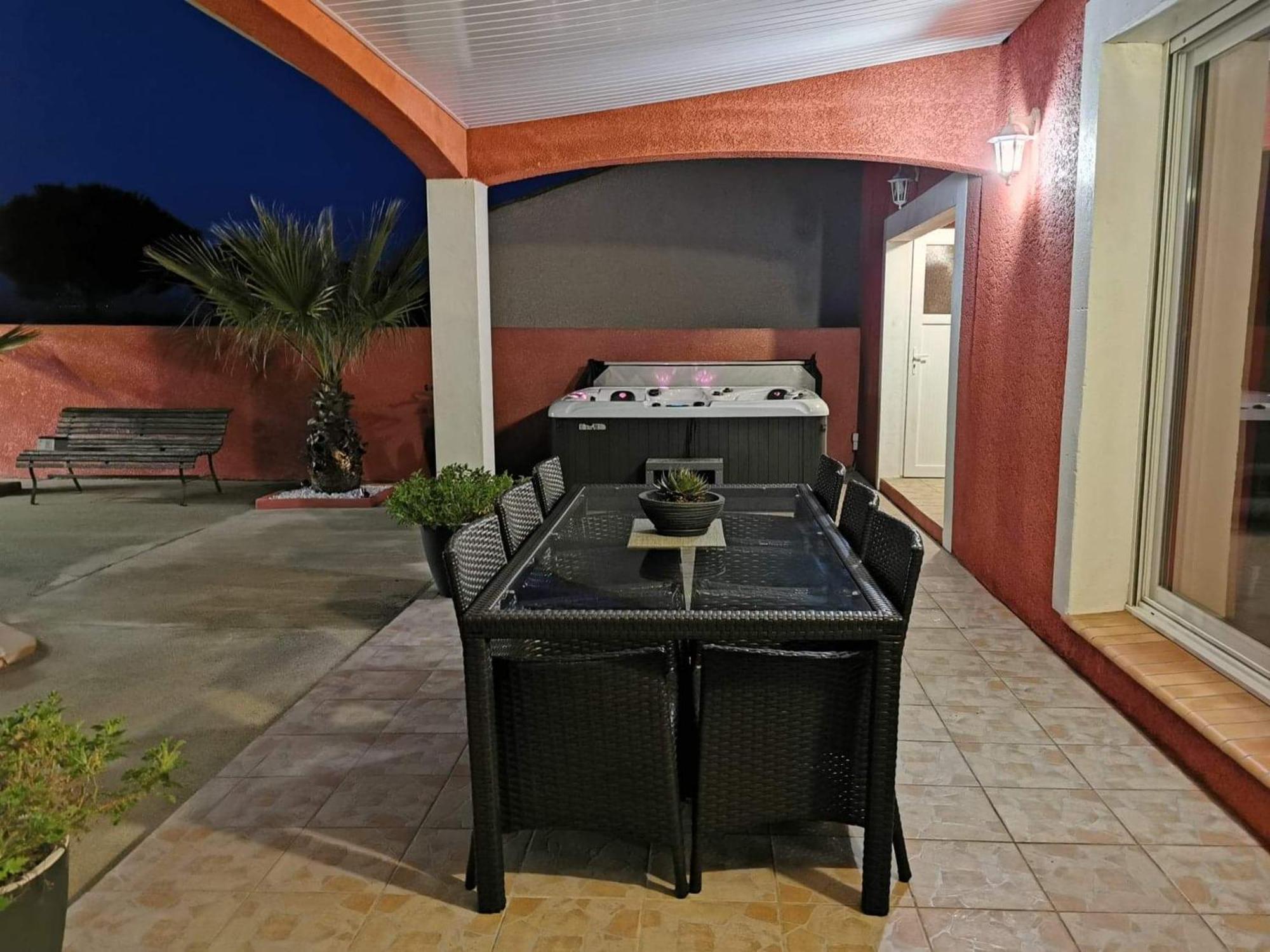 Villa Elegante A Carcassonne Avec Jardin Et Jacuzzi Buitenkant foto